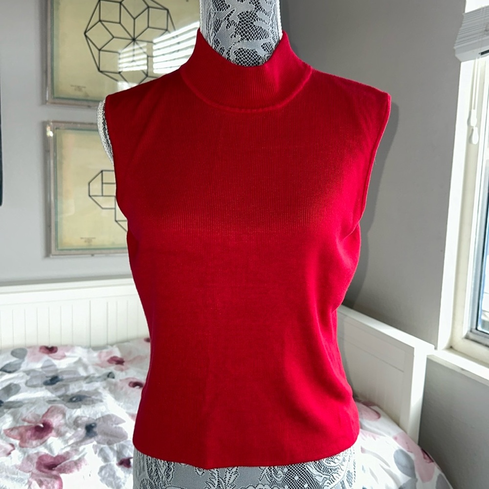 Red Sleeveless Turtleneck Top